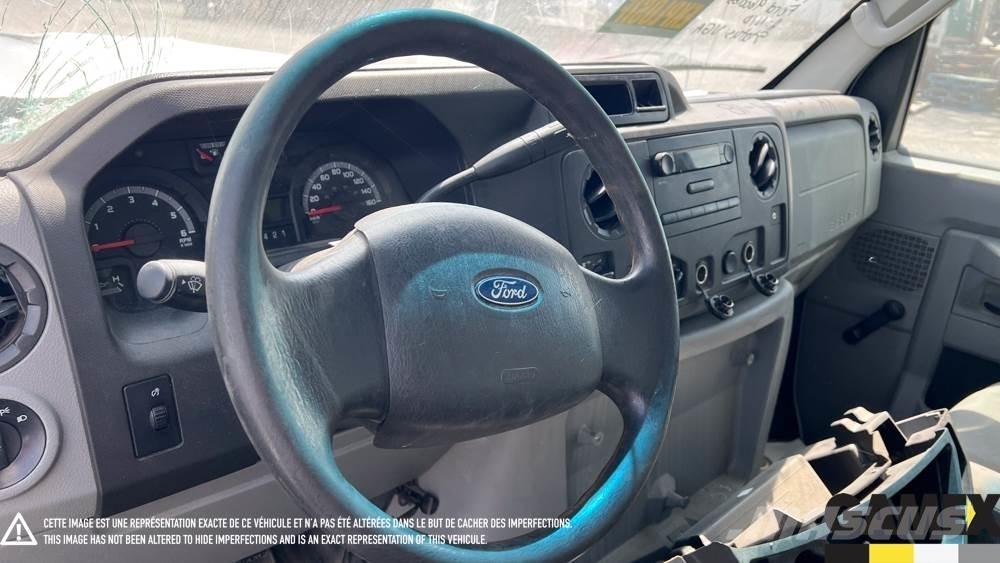 Ford E-450 Ciągniki siodłowe