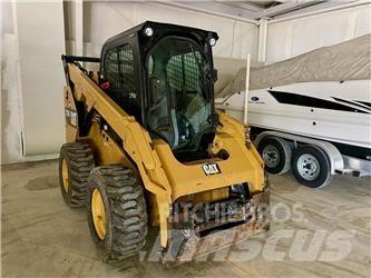 CAT 272D2 Ładowarki burtowe