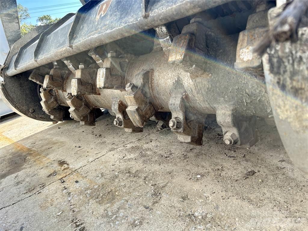 CAT 299D3 Ładowarki burtowe
