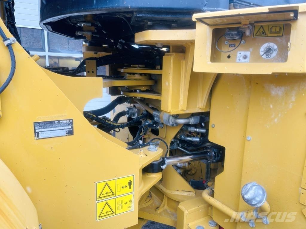 CAT 966K Ładowarki kołowe