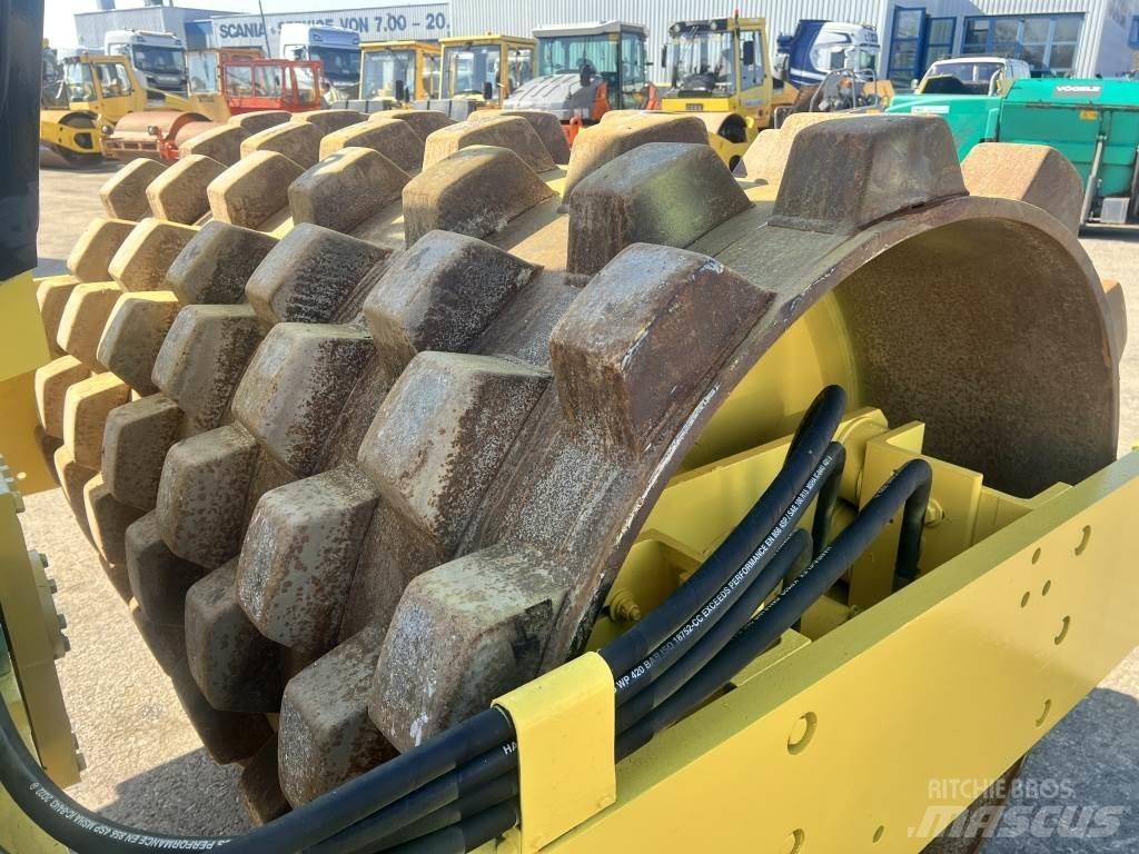JCB Vibromax W 1402 PD Walce jednobębnowe
