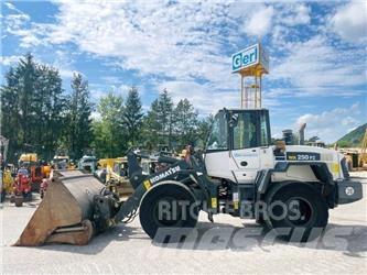 Komatsu WA250PZ-6 Ładowarki kołowe