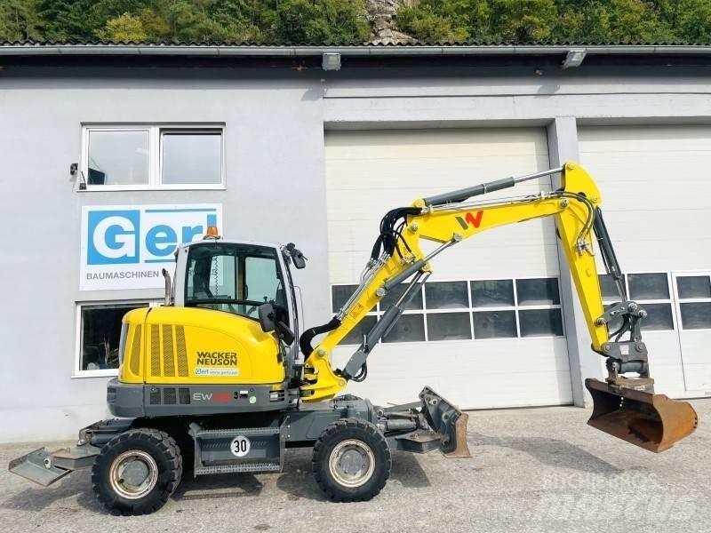 Neuson EW65 Koparki kołowe