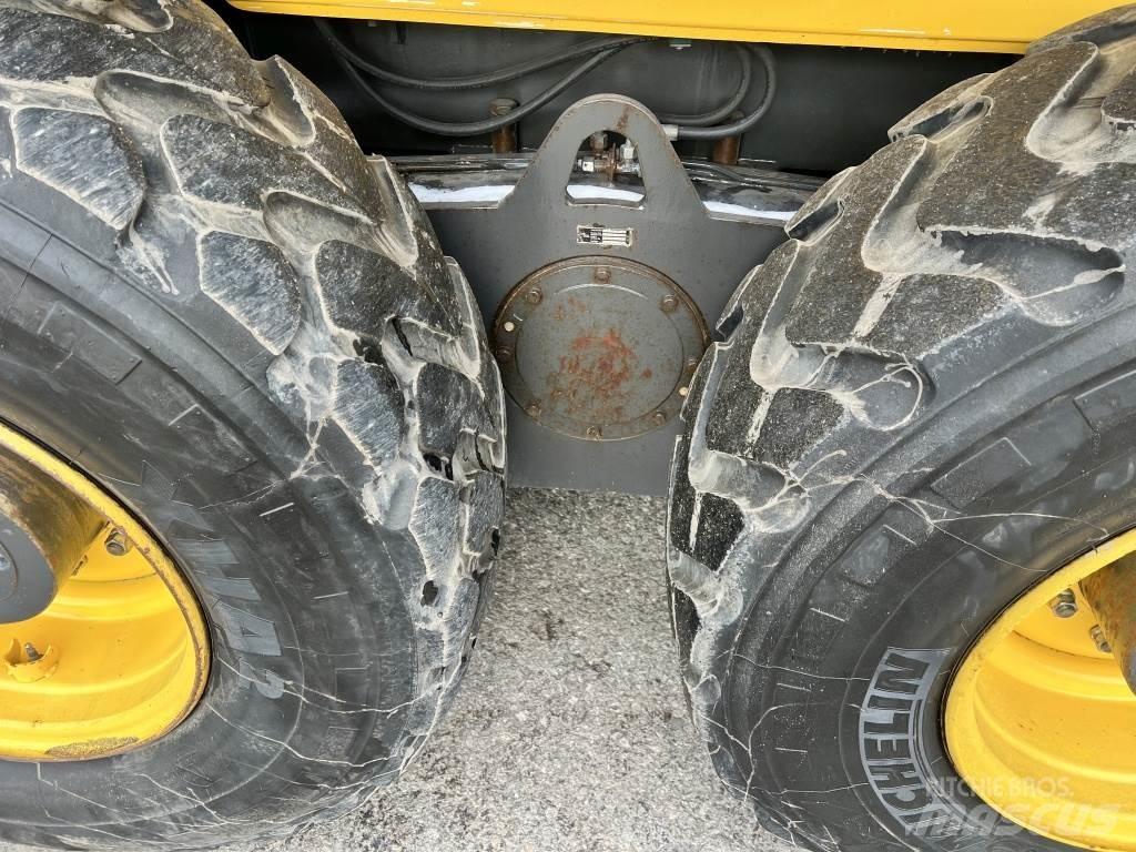 New Holland F 156.6 A Równiarki