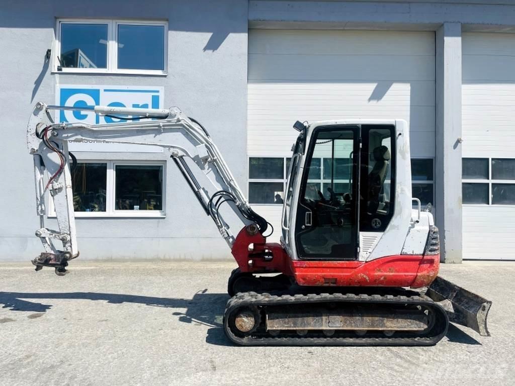 Takeuchi TB250 Minikoparki