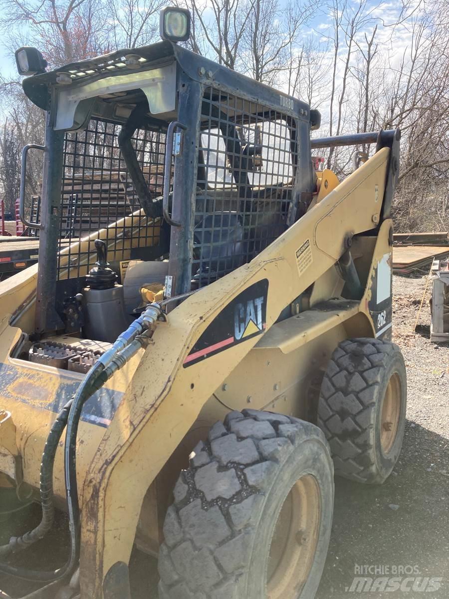 CAT 262B Ładowarki burtowe