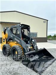 John Deere 318G Ładowarki burtowe