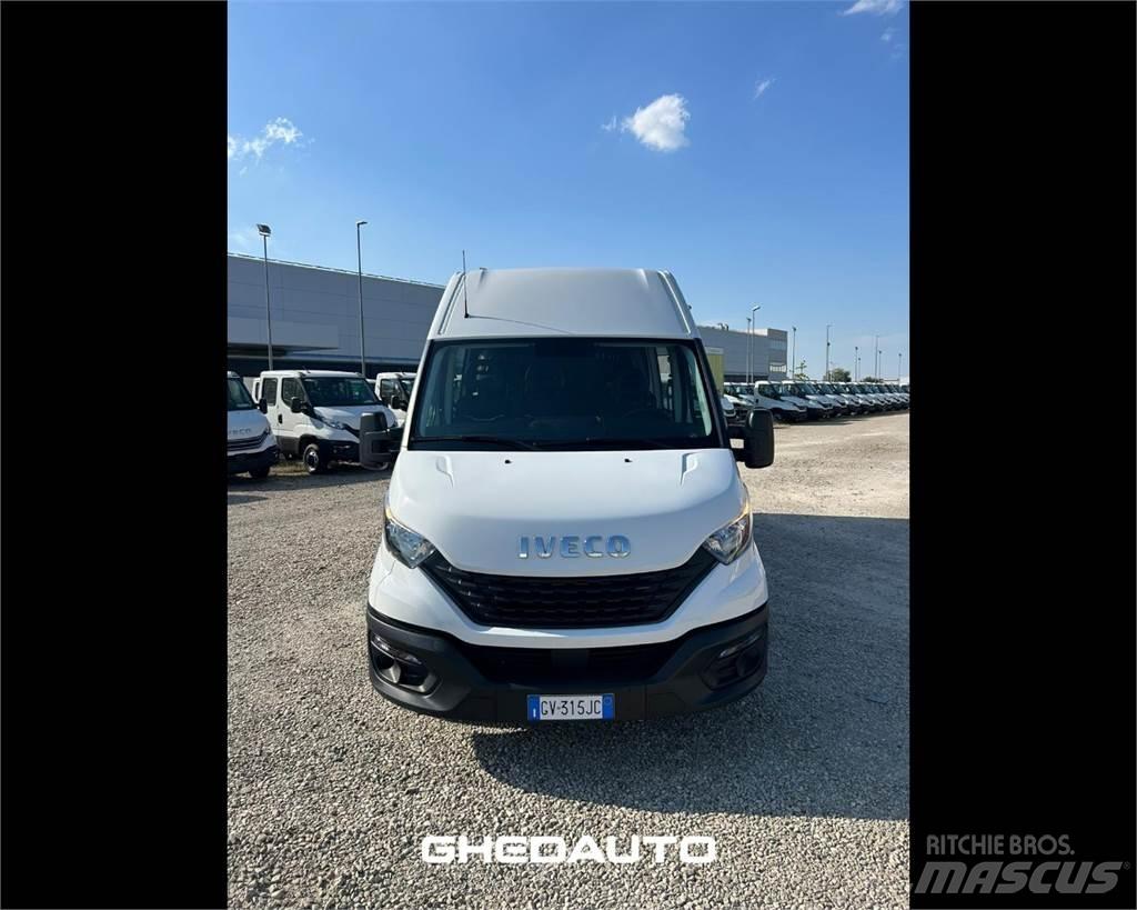 Iveco 35S16 Samochody dostawcze ze skrzynią zamkniętą