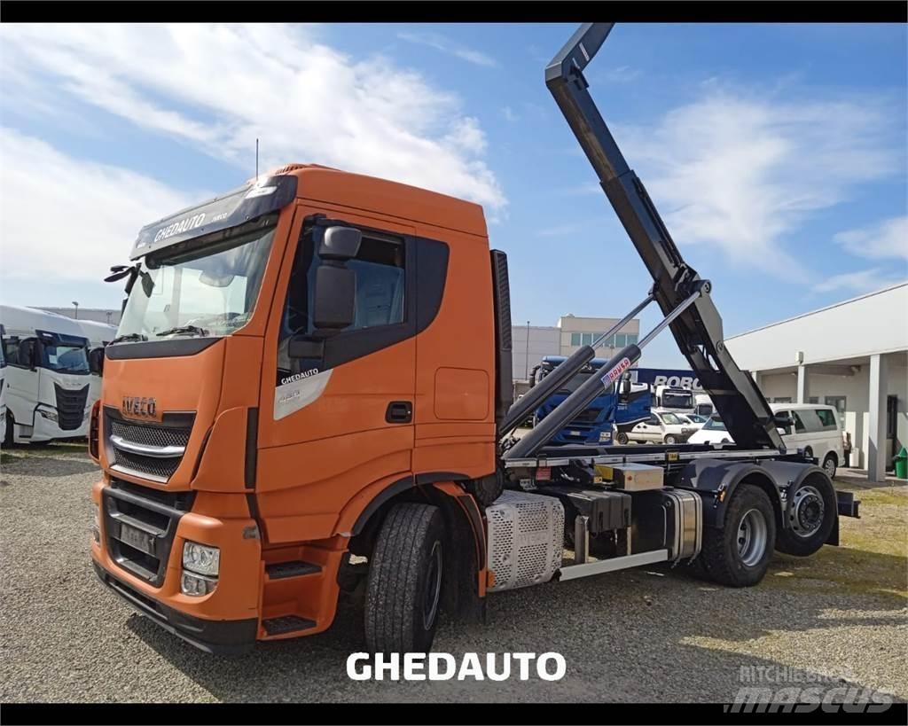 Iveco AS260S48Y/PS Samochody ciężarowe ze skrzynią zamkniętą