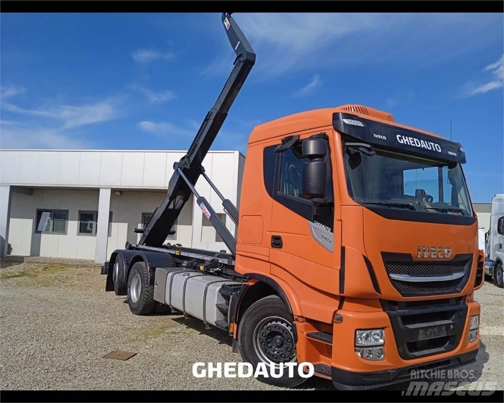Iveco AS260S48Y/PS Samochody ciężarowe ze skrzynią zamkniętą