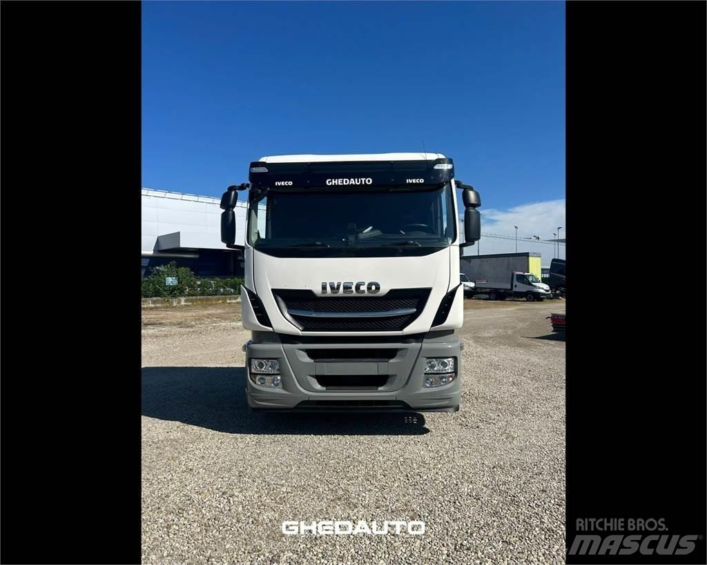 Iveco AS440S46 Samochody ciężarowe ze skrzynią zamkniętą