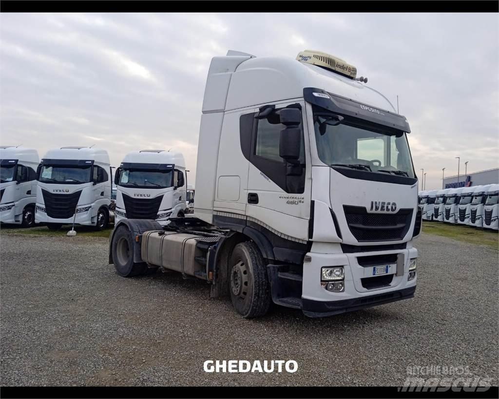 Iveco AS440S48 Samochody ciężarowe ze skrzynią zamkniętą