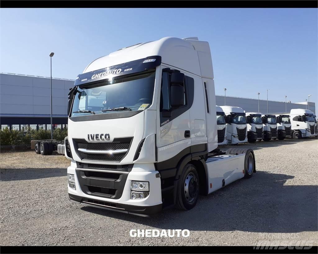 Iveco AS440S48 Samochody ciężarowe ze skrzynią zamkniętą