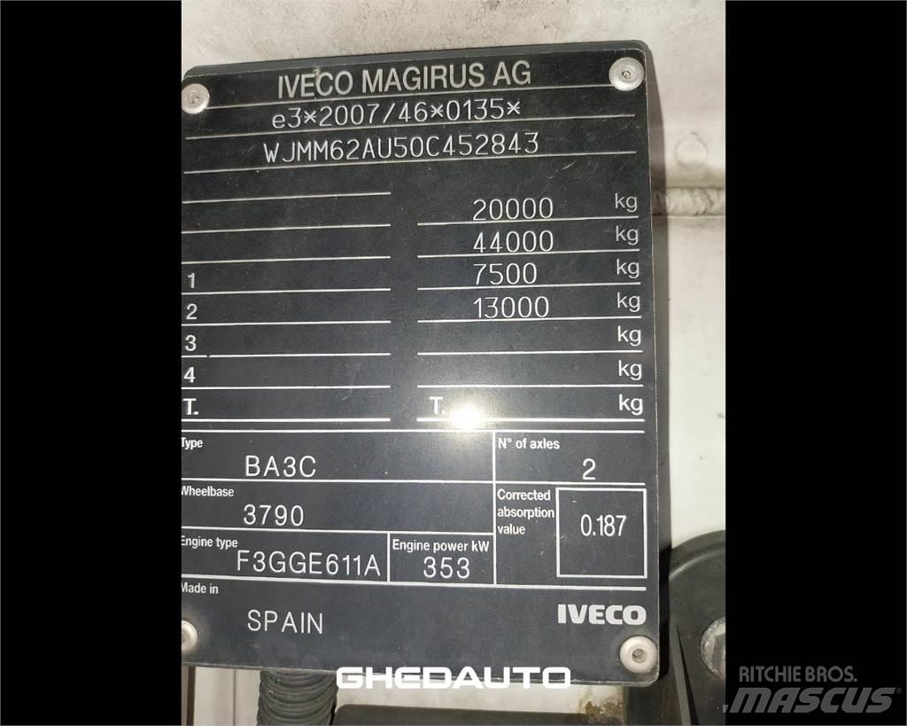 Iveco AS440S48 Samochody ciężarowe ze skrzynią zamkniętą