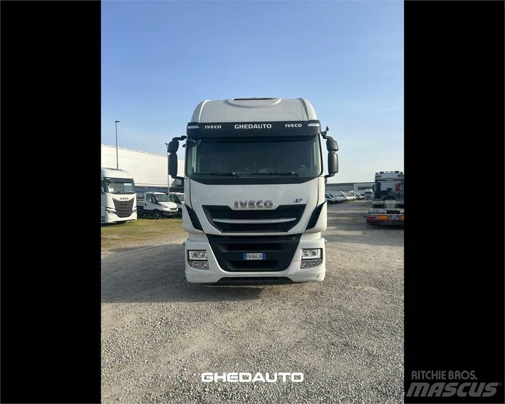 Iveco AS440S48 Samochody ciężarowe ze skrzynią zamkniętą