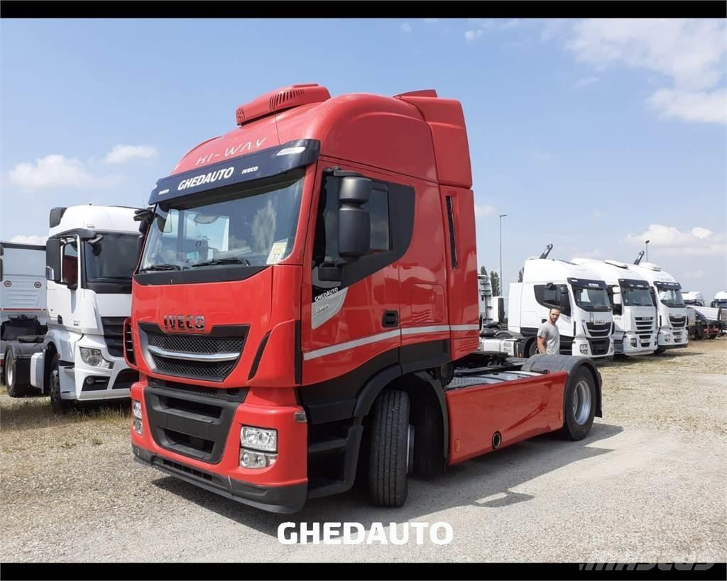 Iveco AS440S48T/P Samochody ciężarowe ze skrzynią zamkniętą