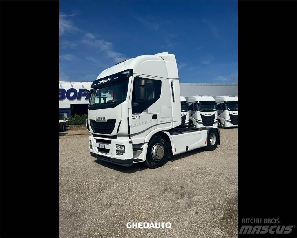 Iveco AS440S48T/P Samochody ciężarowe ze skrzynią zamkniętą