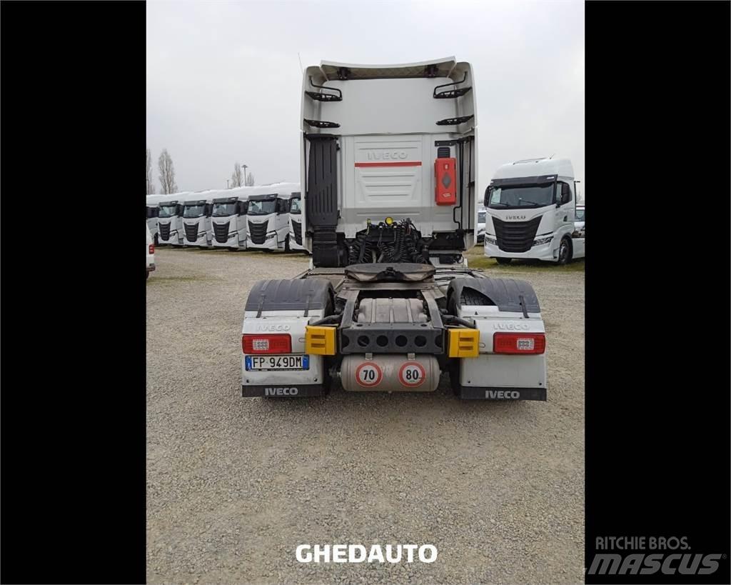 Iveco AS440ST/P Samochody ciężarowe ze skrzynią zamkniętą