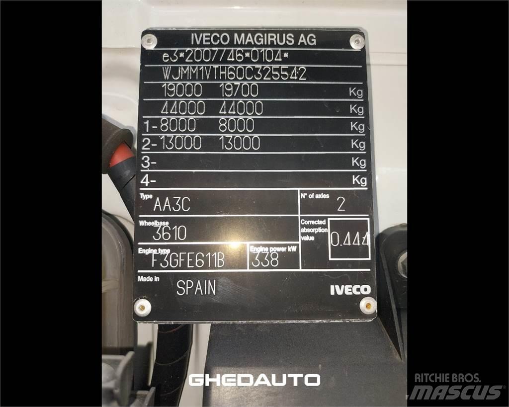 Iveco AT260S40Y/PS Samochody ciężarowe ze skrzynią zamkniętą