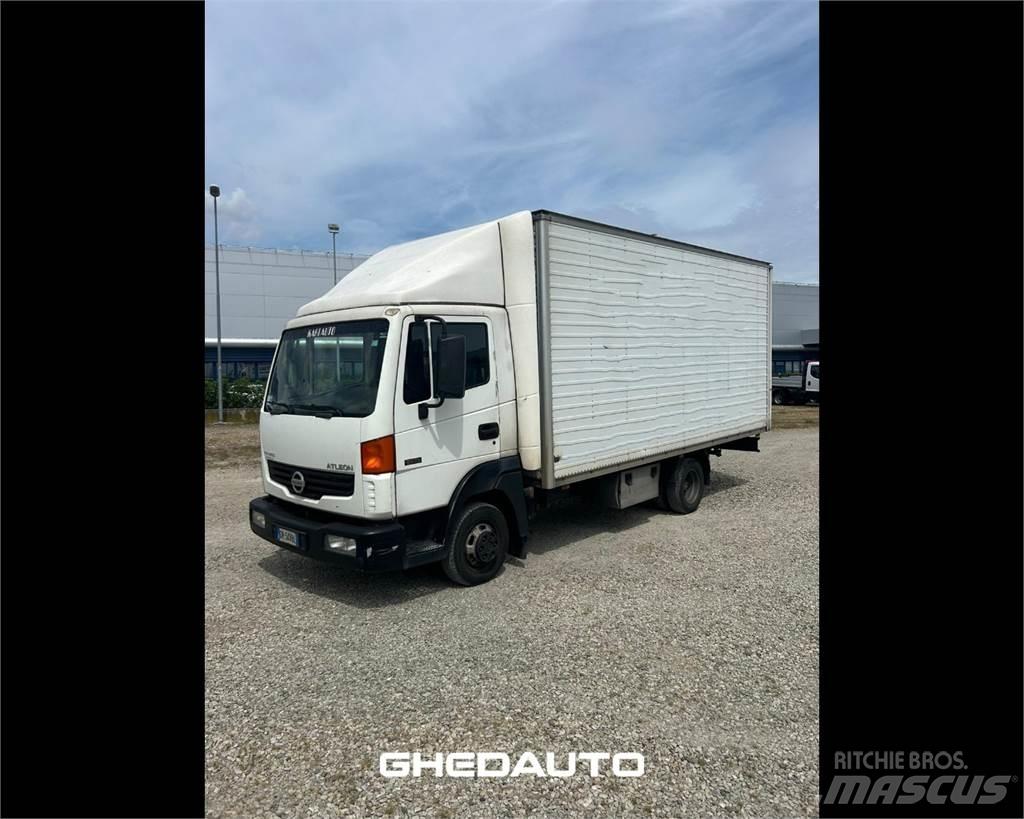 Nissan Atleon 35 2006 Samochody dostawcze ze skrzynią zamkniętą