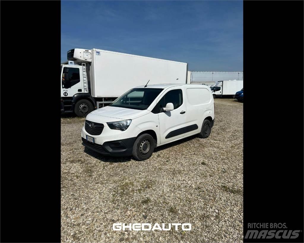 Opel Combo III 2012 Samochody dostawcze ze skrzynią zamkniętą