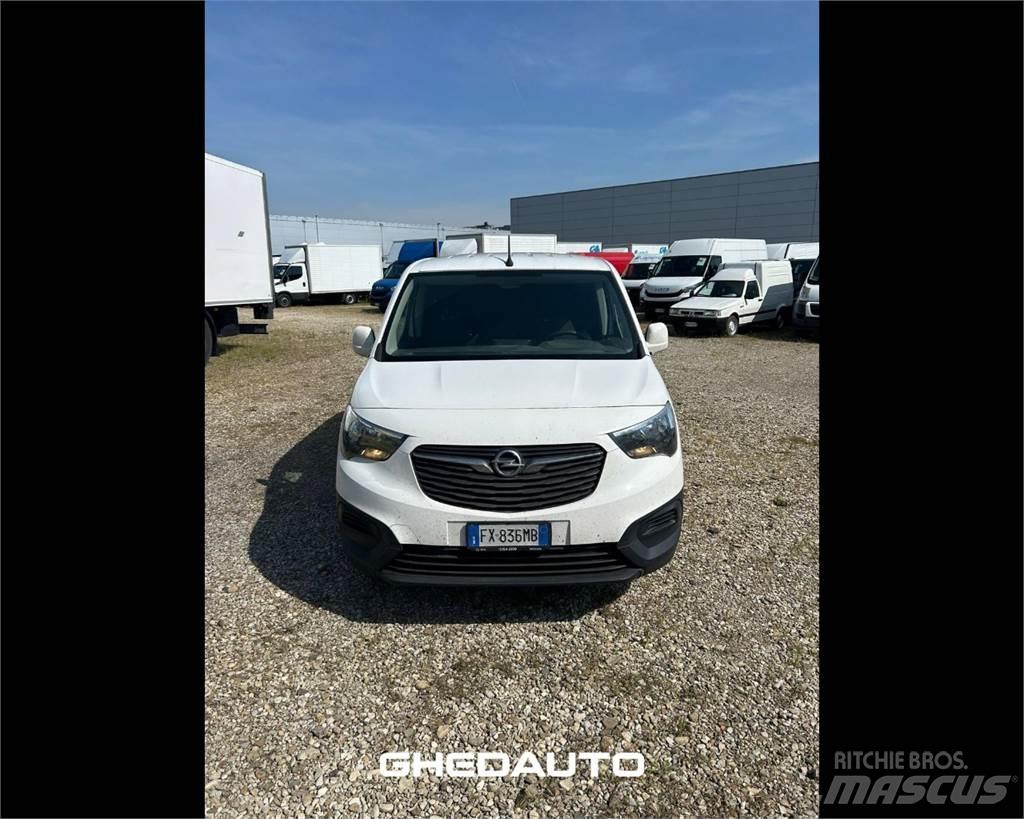 Opel Combo III 2012 Samochody dostawcze ze skrzynią zamkniętą