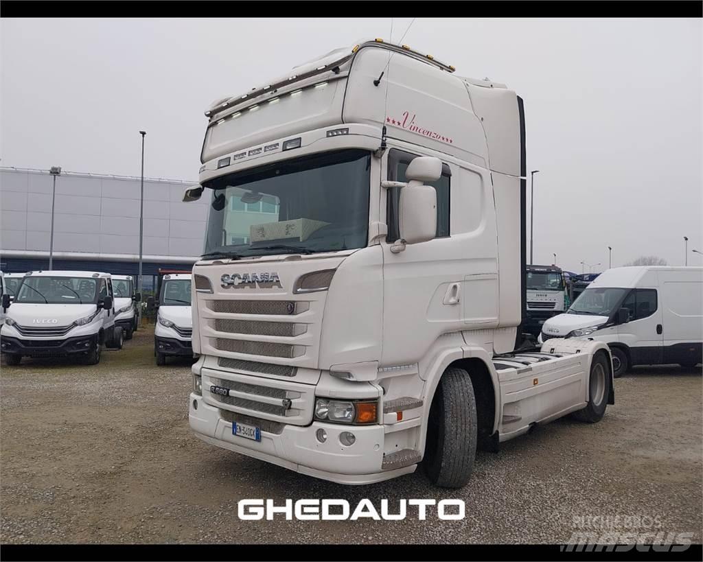 Scania R560 - TRATTORE Samochody ciężarowe ze skrzynią zamkniętą