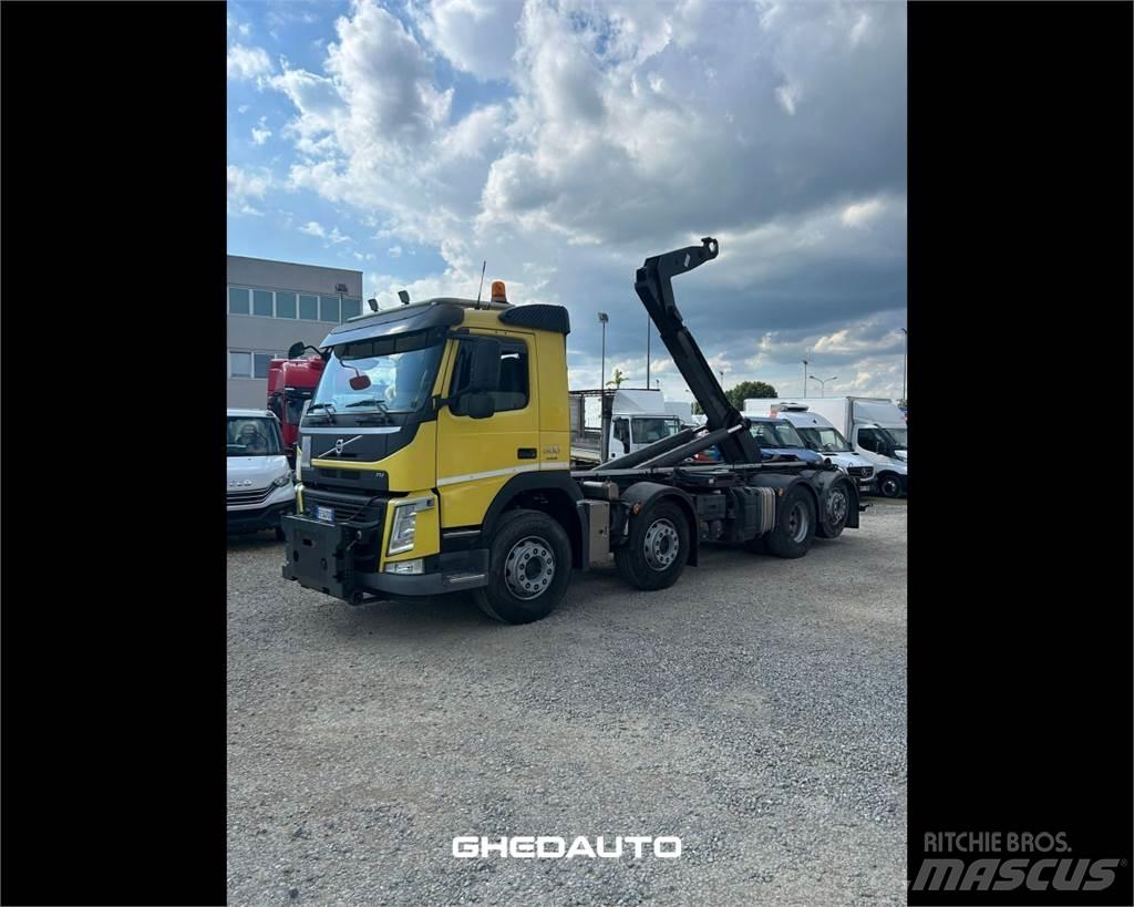Volvo TRUCKS VOLVO Samochody ciężarowe ze skrzynią zamkniętą