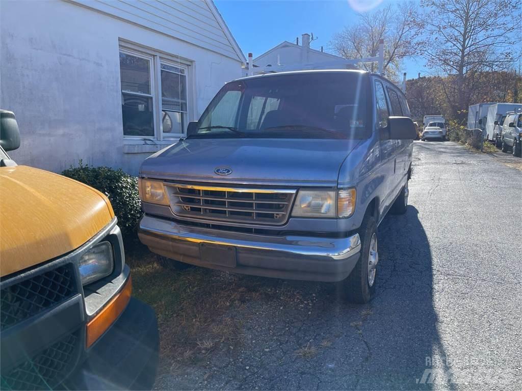Ford E-250 Busy / Vany