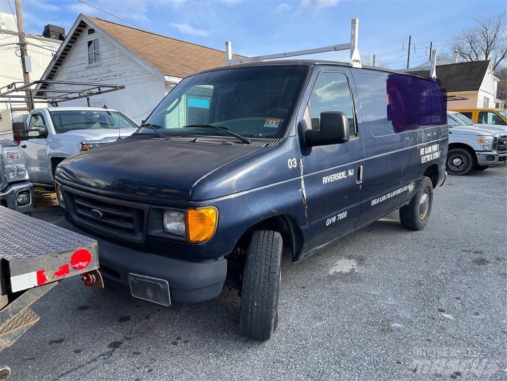 Ford E-Series Busy / Vany