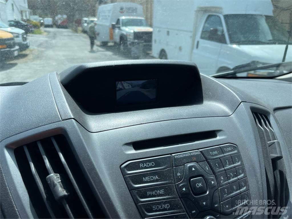 Ford Transit Busy / Vany