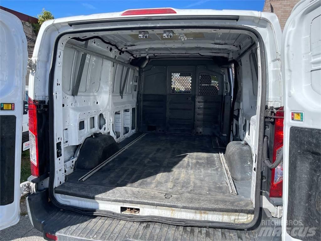 Ford Transit Busy / Vany