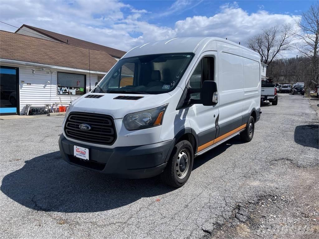 Ford Transit Busy / Vany