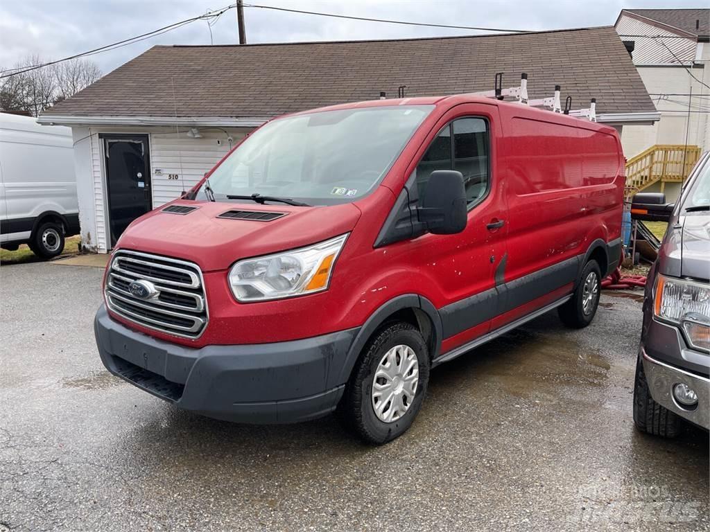Ford Transit Samochody dostawcze ze skrzynią zamkniętą