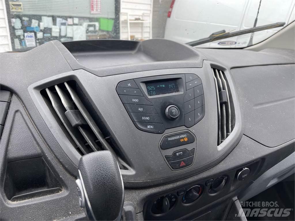 Ford Transit Busy / Vany