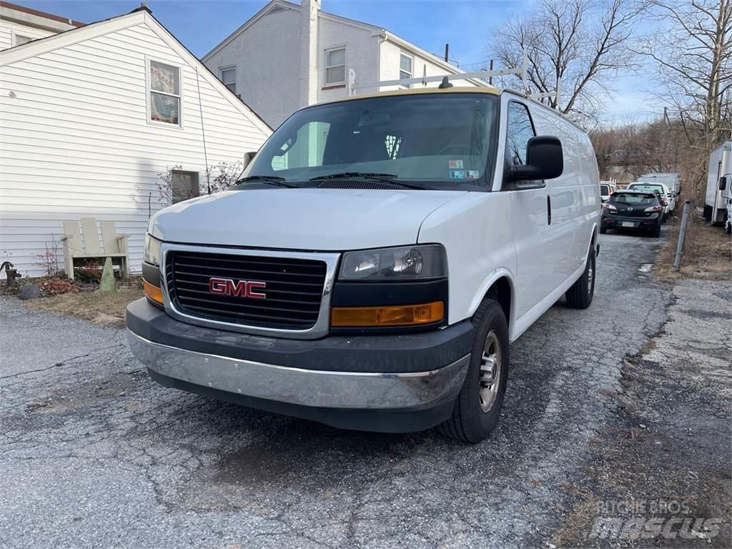 GMC Savana Busy / Vany