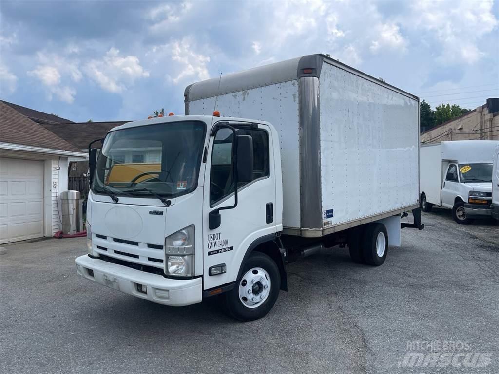 Isuzu NPR Samochody ciężarowe ze skrzynią zamkniętą