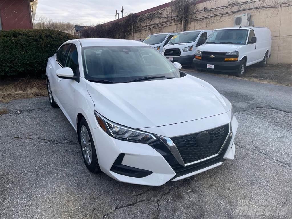 Nissan Sentra Samochody osobowe