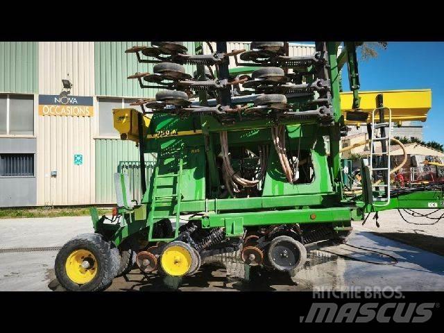 John Deere 750A Inne maszyny siewne