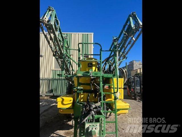 John Deere 824 SE Opryskiwacze zaczepiane