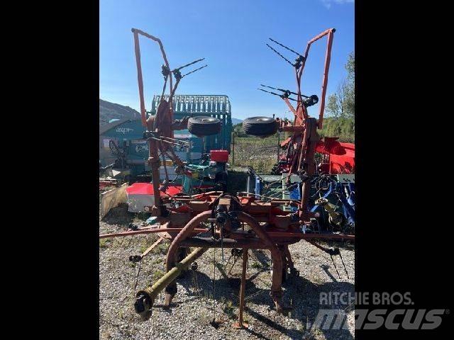 Kuhn GF5001MH Zgrabiarki i przetrząsacze