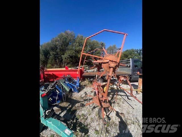 Kuhn GF5001MH Zgrabiarki i przetrząsacze