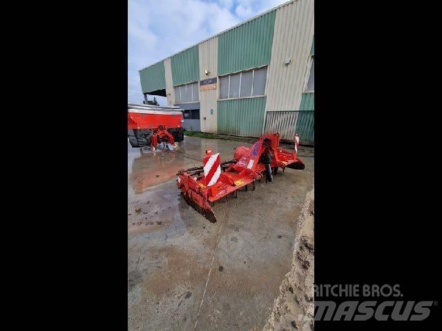 Kuhn HR3004 Brony