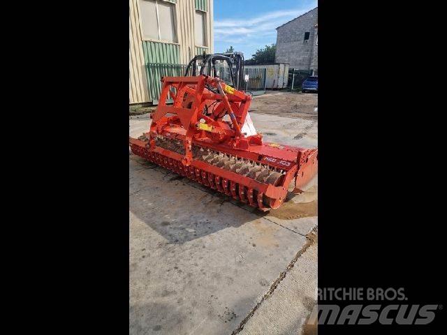 Kuhn HRB303D Brony