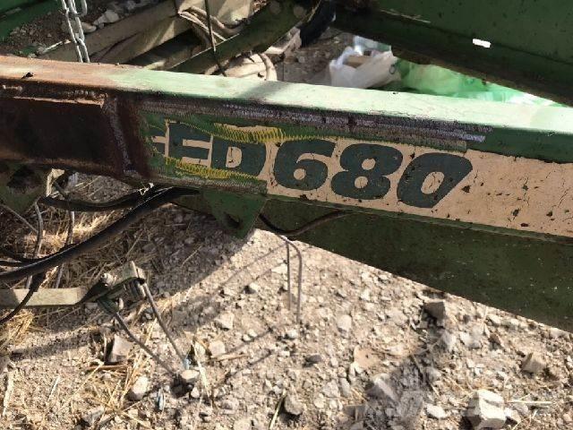 Stoll SPEED 680 Zgrabiarki i przetrząsacze