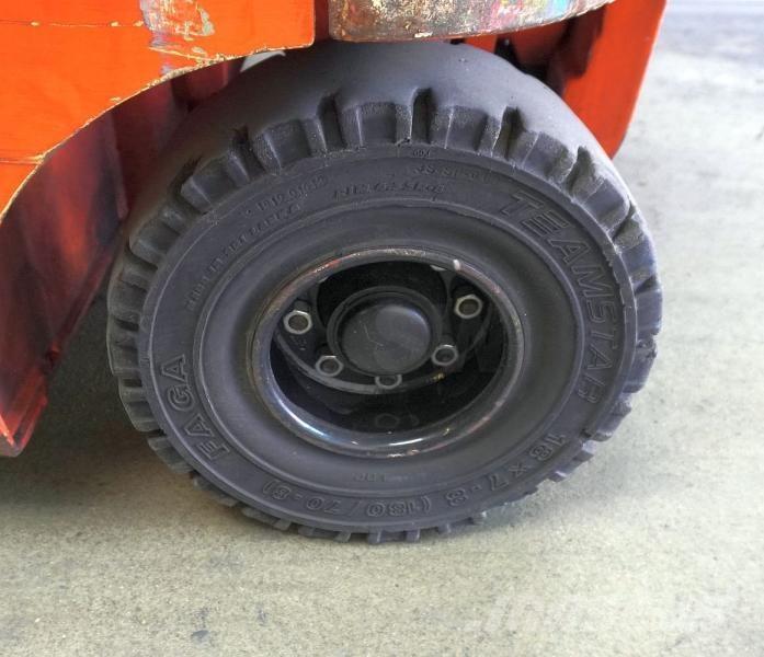 Toyota 8FBMT25 Wózki elektryczne