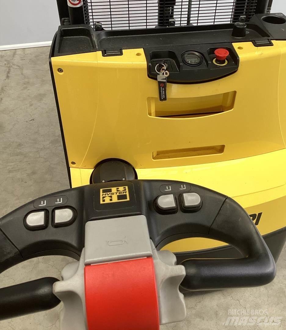 Hyster S1.4 Wózki widłowe unoszące z dyszlem