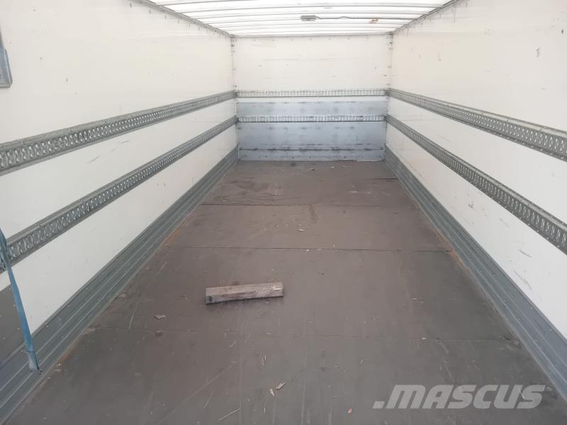 DAF LF45 Samochody ciężarowe ze skrzynią zamkniętą