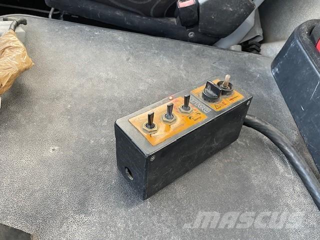 Iveco 330.36 Ciężarówki z wymienną zabudową