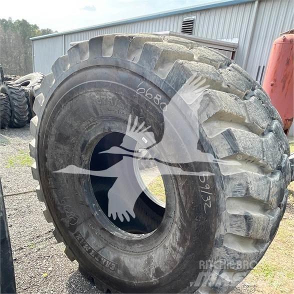 BKT 875/65R29 Opony, koła i felgi